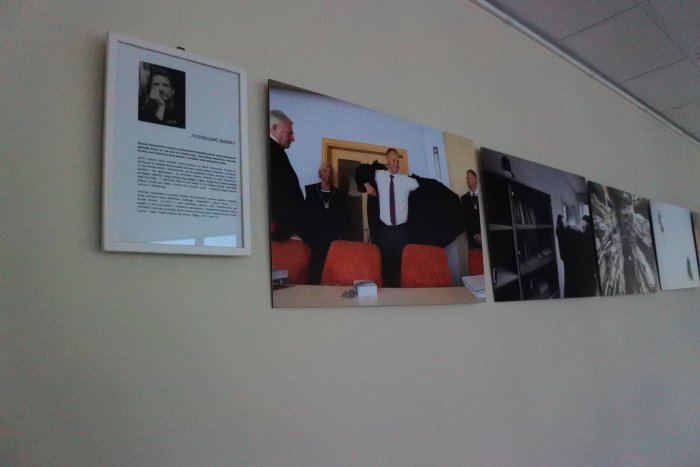 Telšių apylinkės teismo Mažeikių rūmuose eksponuojama paroda "Teisingumo namai"