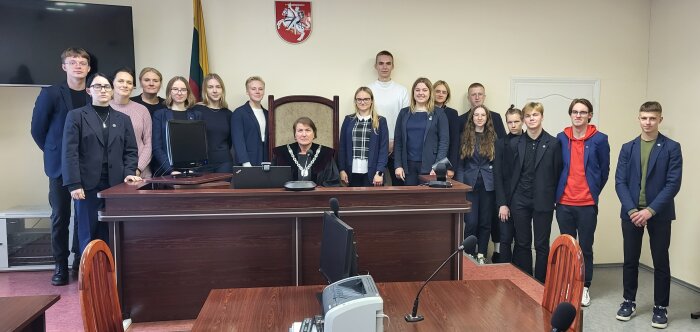 Telšių rūmuose lankėsi Telšių Žemaitės gimnazijos moksleiviai