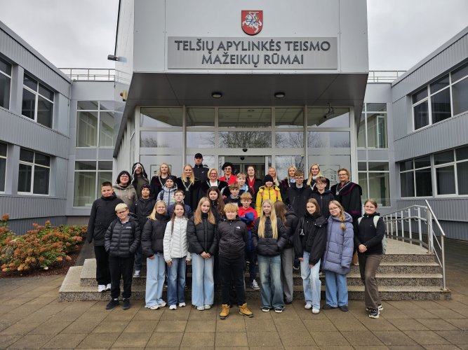 Konstitucijos dieną – Mažeikių Ventos progimnazijos šeštokų viešnagė teisme