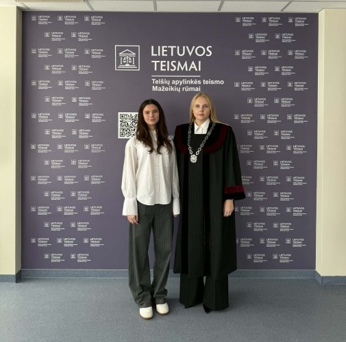 Mažeikių gimnazistai iš arti susipažino su teismo darbu